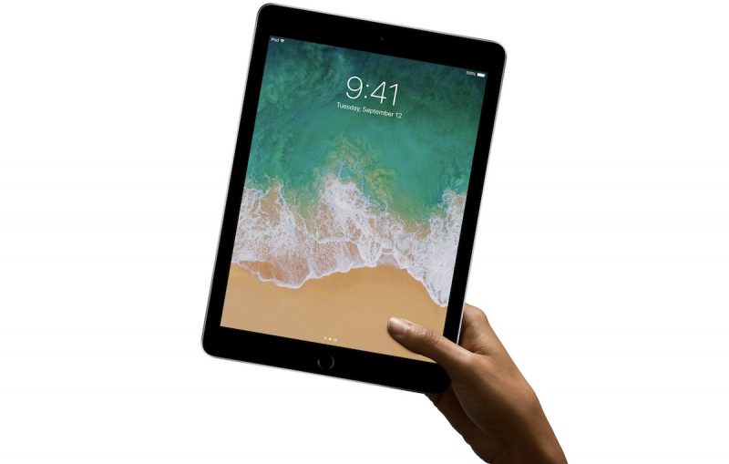 苹果明年拟推新款低价版9.7英寸iPad。售价259美元